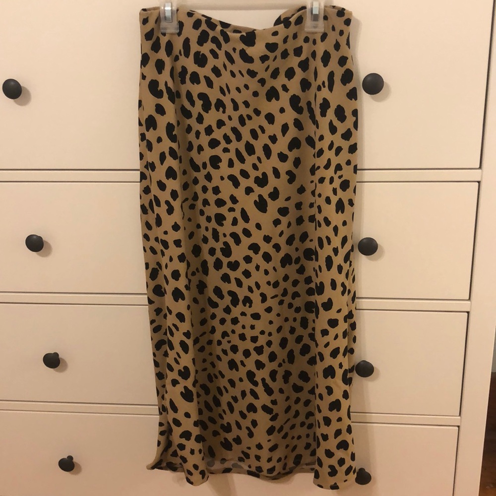 Women’s midi skirt